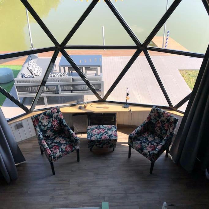 Domeglamping At Fishinglake Sagvar Exterior photo