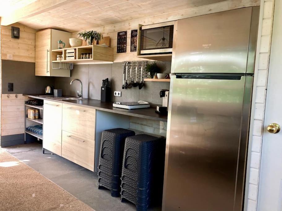 Domeglamping At Fishinglake Sagvar Exterior photo