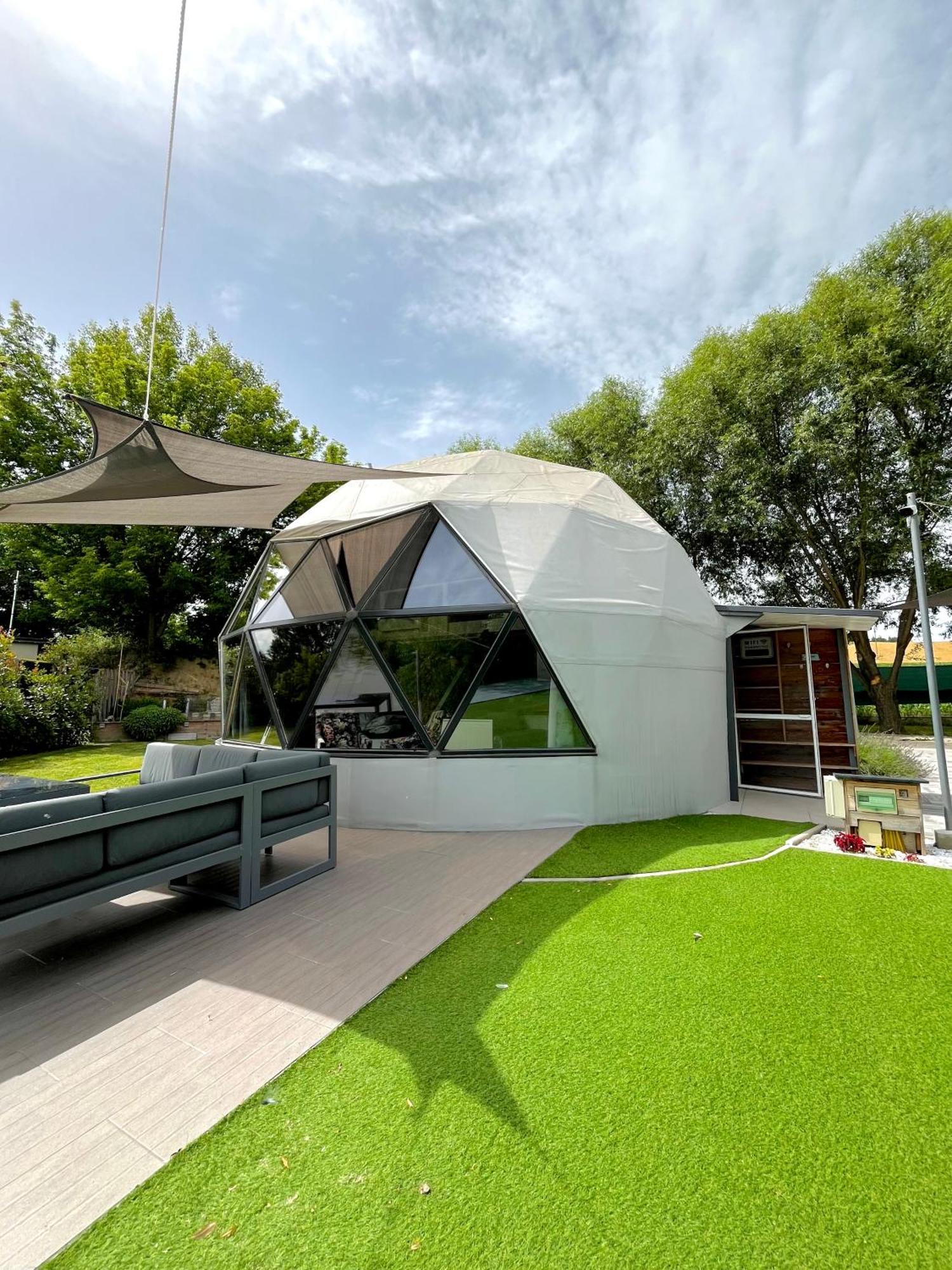 Domeglamping At Fishinglake Sagvar Exterior photo