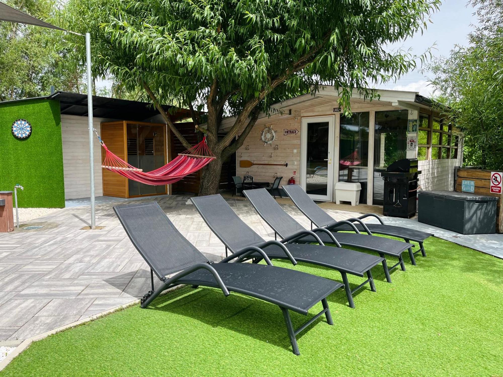 Domeglamping At Fishinglake Sagvar Exterior photo